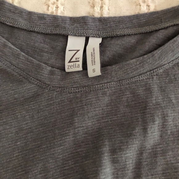 Lot of 2 Z by Zella Like New! EUC Tops - Picture 9 of 9